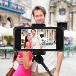 Selfiestick met ingebouwde knop